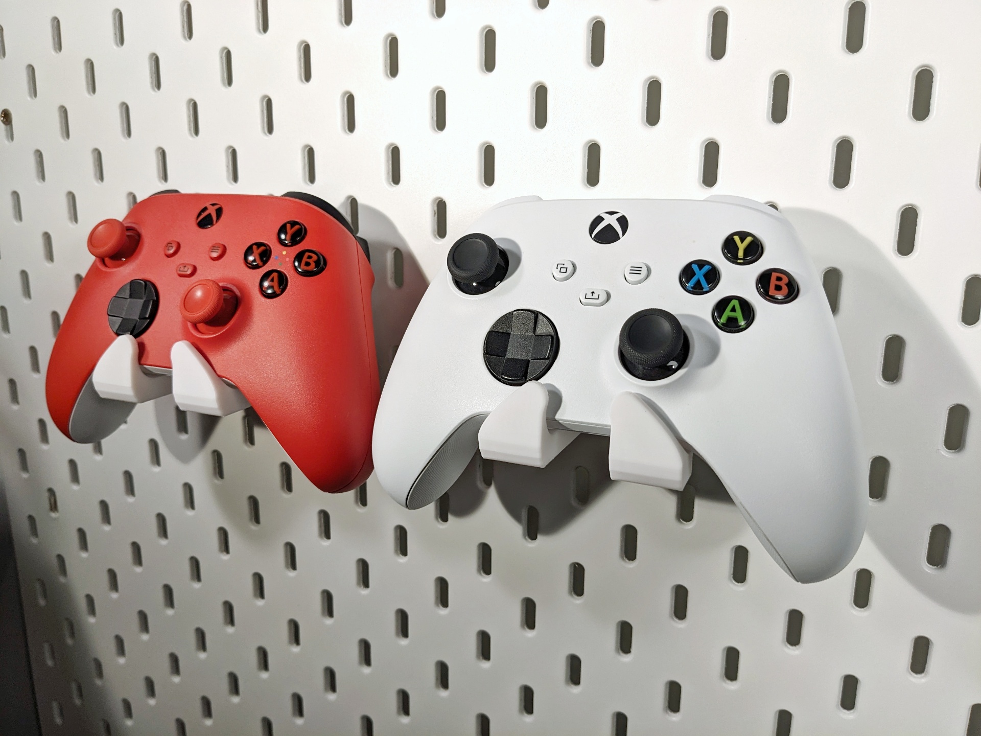 IKEA SKADIS Držač Xbox One Kontrolera Vero - Xbox oprema, slika 3