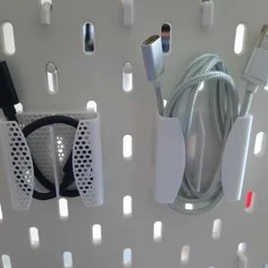 IKEA SKADIS Držač USB Kablova Vero - Organizacija kablova