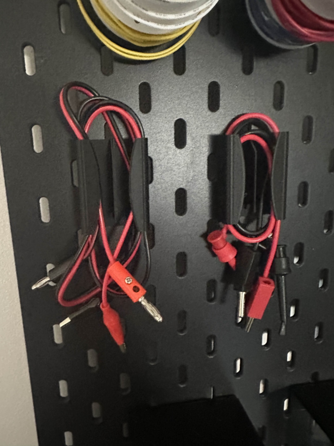 IKEA SKADIS Držač USB Kablova Nilo - Organizacija kablova, slika 5